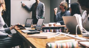 A presença digital se tornou um dos principais fatores para o crescimento de empresas em diferentes segmentos.
